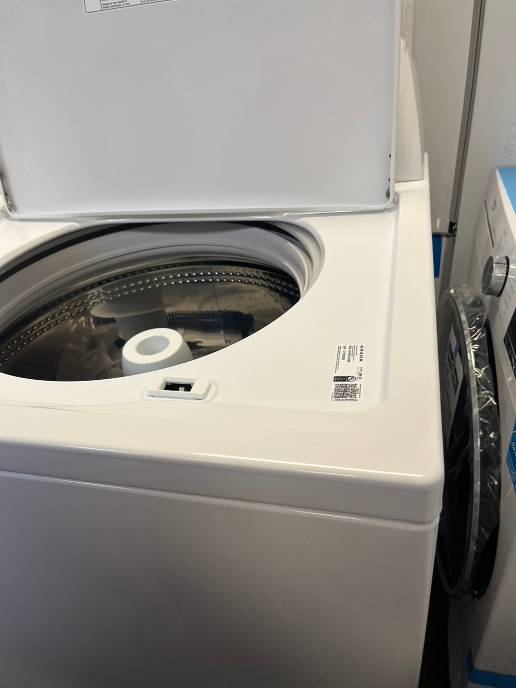 =•Open box 📦 New S/d Amana Stainless Steel drum - 3.8 Cu. Ft. High Efficiency Top Load Washer with with High-Efficiency Agitator - White #WHAM78L