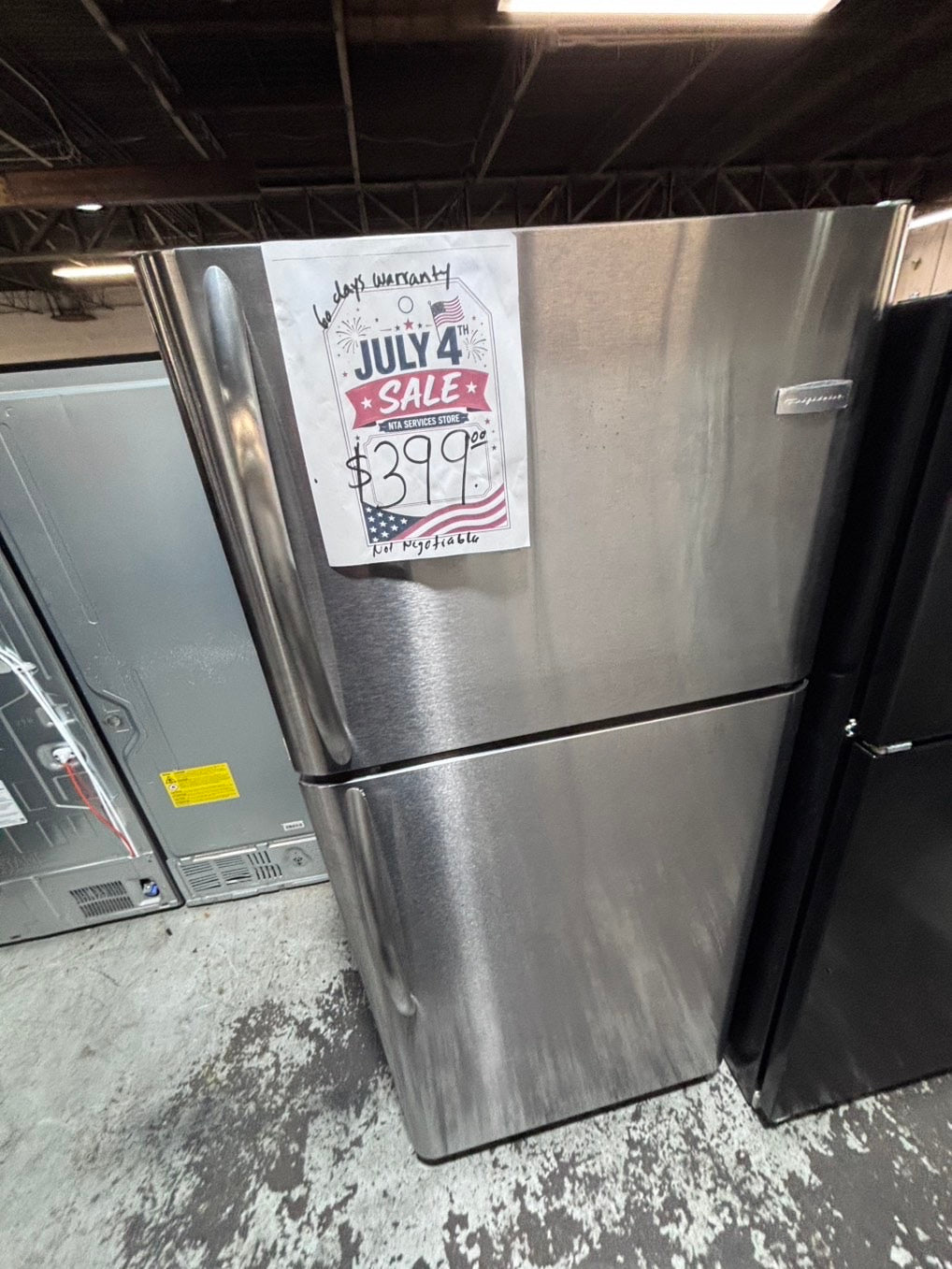 >>Frigidaire 21cu.ft -top freezer refrigerator stainless steel -used refurbished 30” #RFB446B
