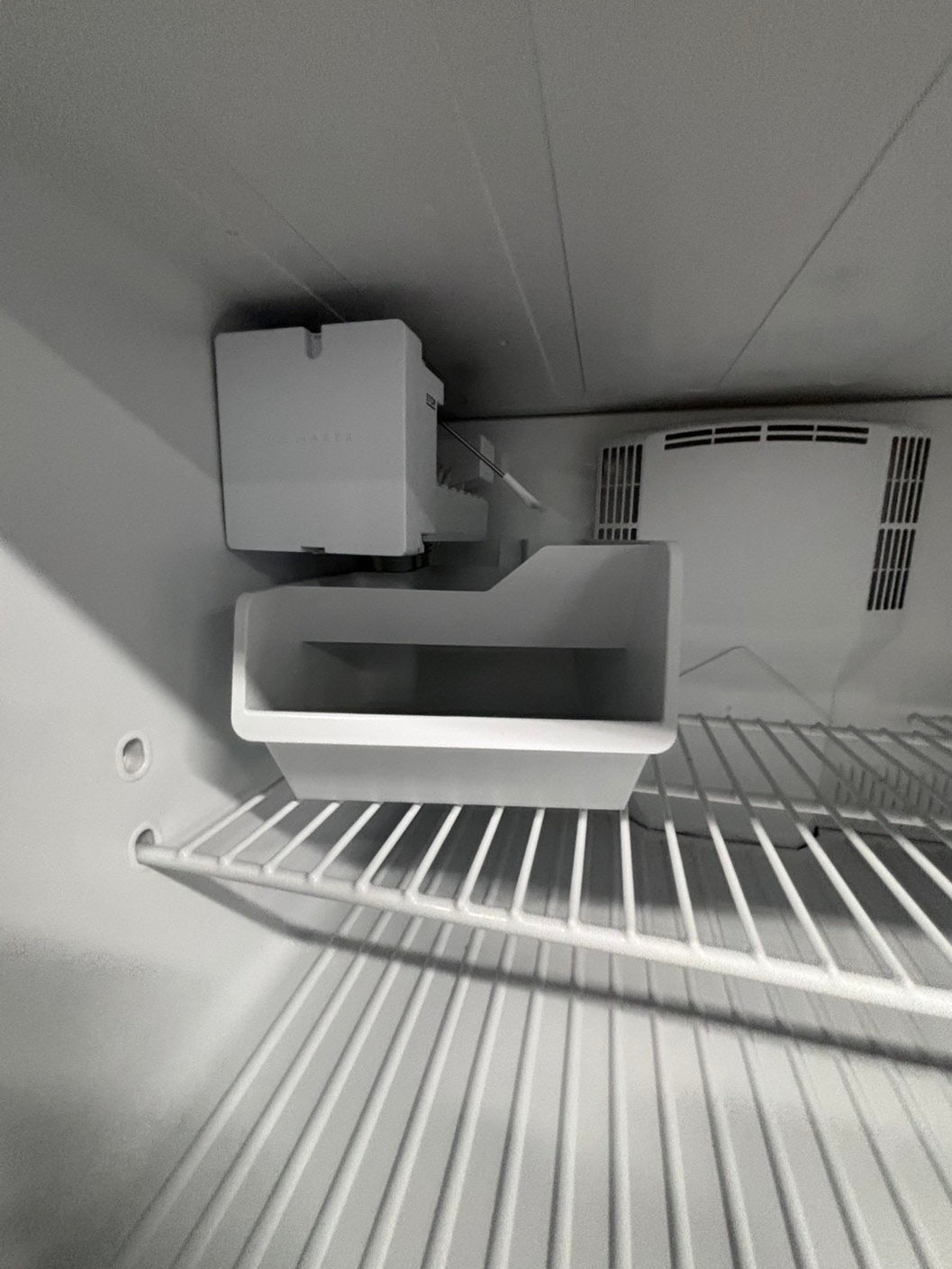 >*GE 33”x 66h Top freezer fridge, stainless steel with ice maker inside used-refurbished #RRFG641B