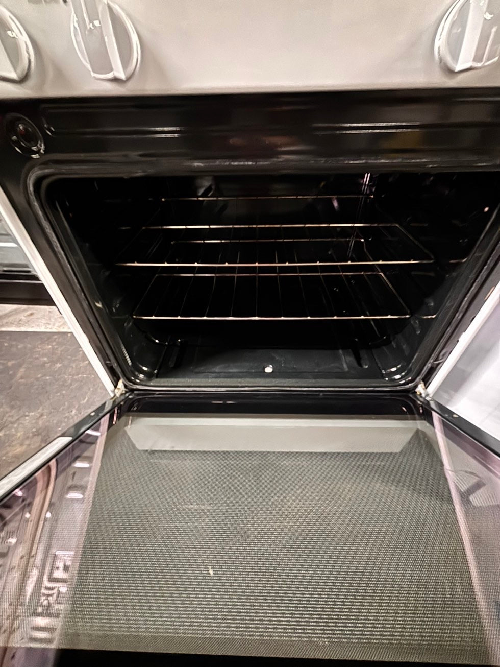 >special 🔥Whirlpool Gas stove convection oven  4 Burner broil & bake 30” white used-refurbished #AW11AB