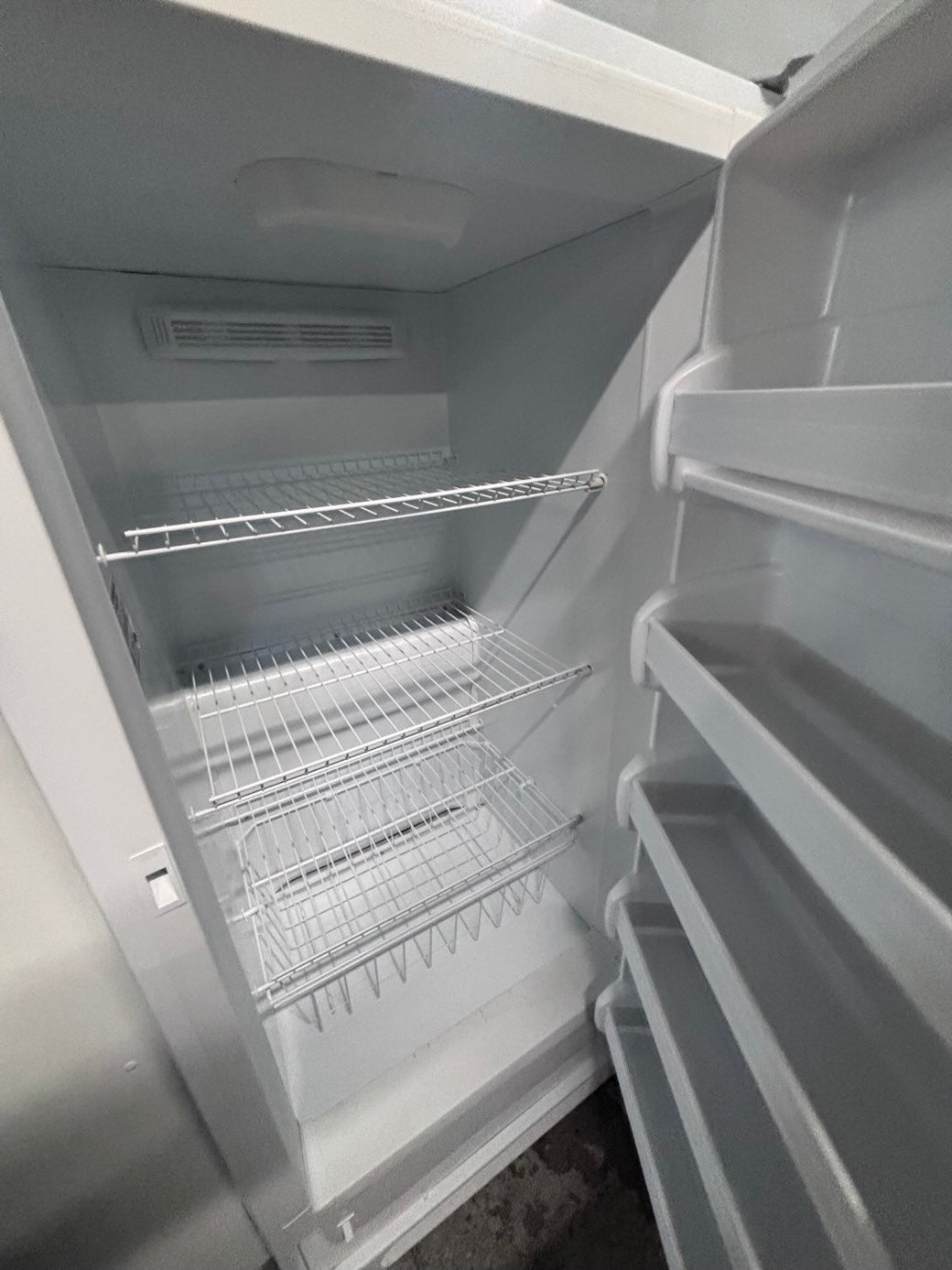 } Kenmore up-right freezer white 14.cu.ft Refurbished-used #AEU114B