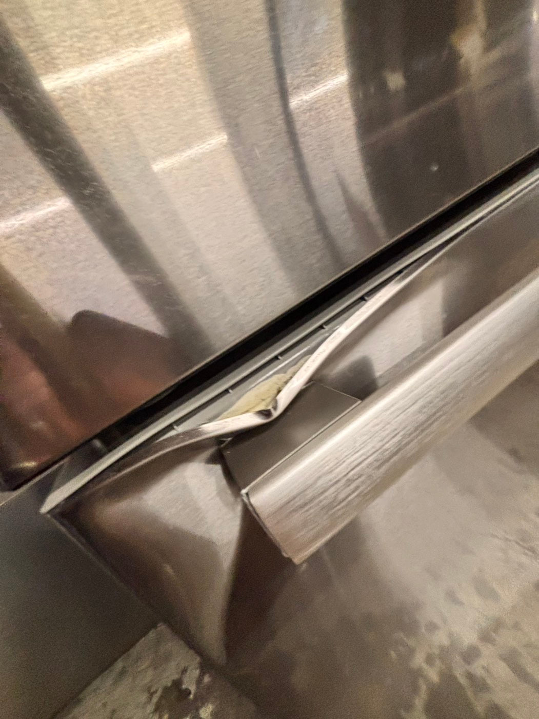 >🎈sale🎈      ‼️’’AS IS”.‼️   Bosch 500 series counter depth French doors fridge new scratch and dent (costumer return )with ice maker & water dispenser - Stainless Steel #RBSH25B