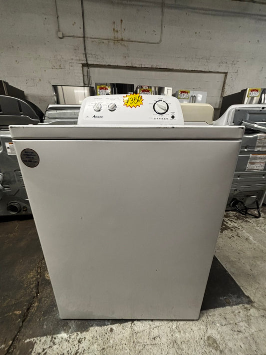 Amana 3.5 cu. ft. Top Load Washer has a Deep Water Wash option that fills the porcelain tub wash basket with more water to help break down loose soils. It also has a heavy-duty cycle for deep stains TWAM377WL