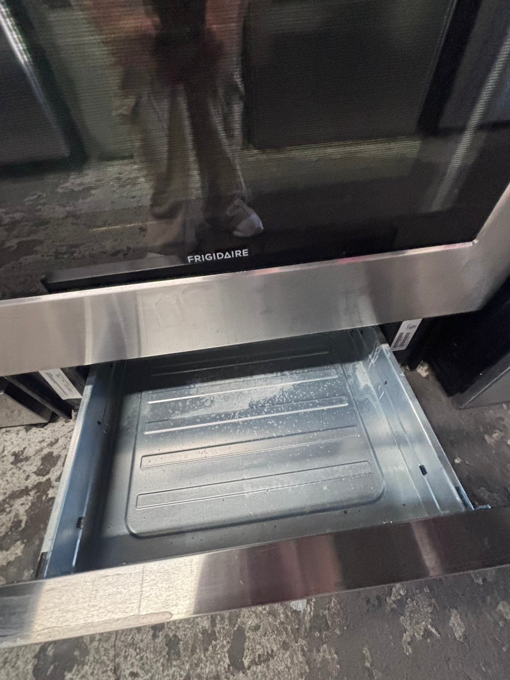 >Frigidaire slide in Glass top electric 220v range 5 burner warm zone bake broil self clean in stainless steel 30" used-Refurbished #ERSR27B