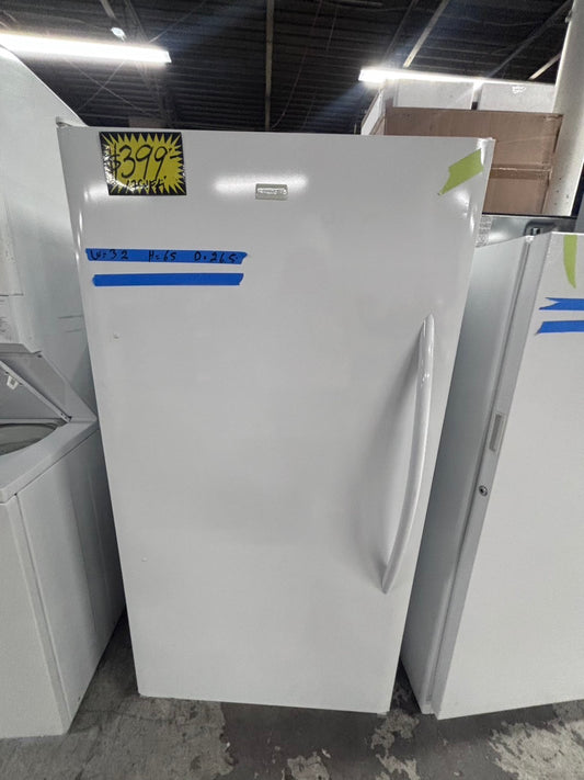 >Frigidaire 17cu.ft cu.ft up-right freezer white 32" #RF171B used-refurbished