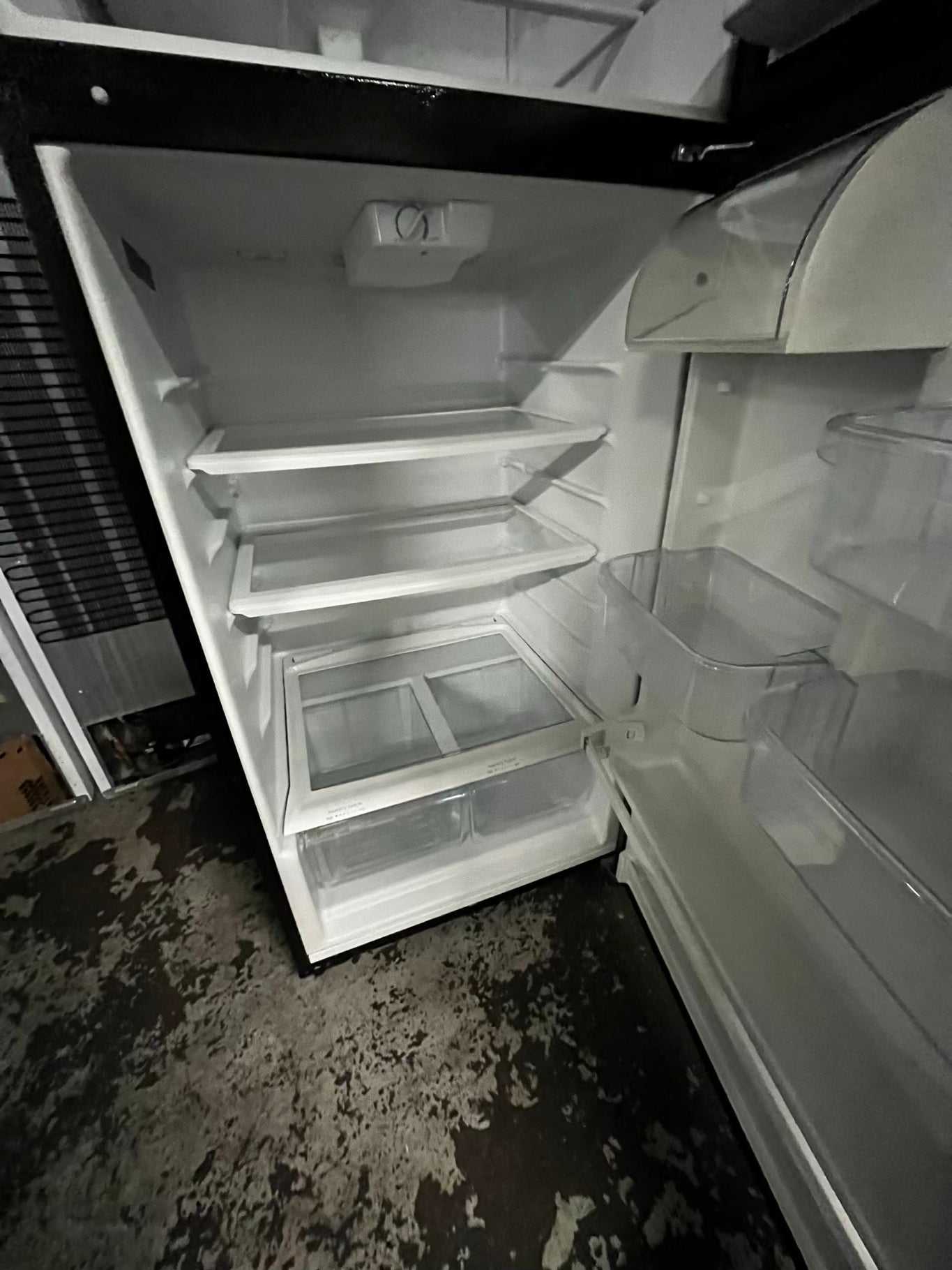 - Whirlpool top freezer refrigerator stainless steel 28" #RF777QB