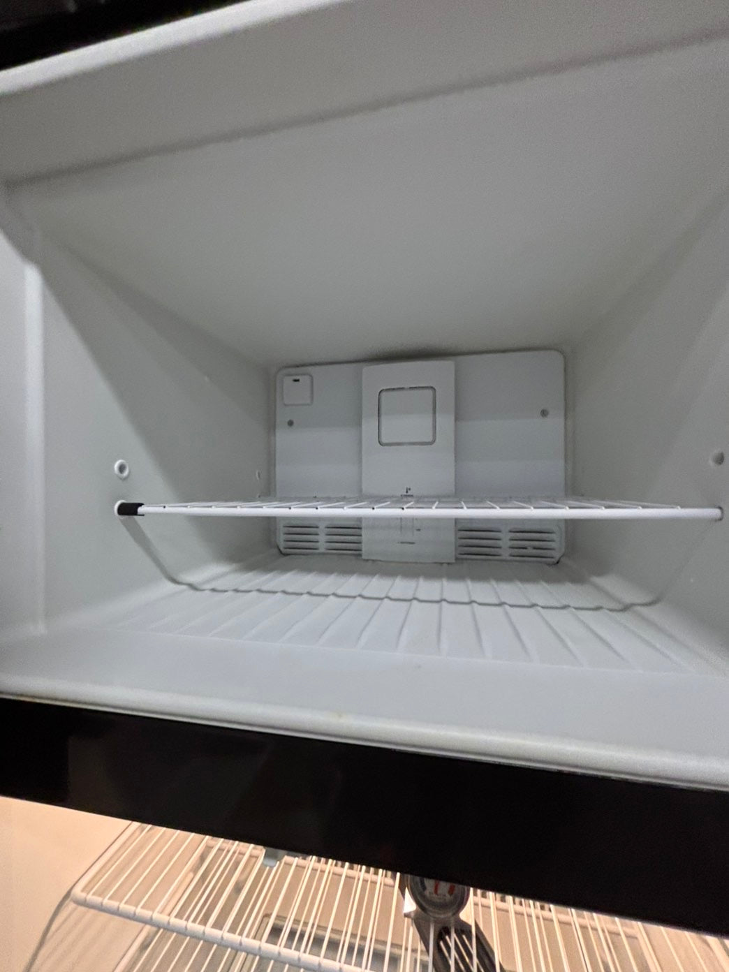 >>28”frigidaire  top freezer fridge black working 💯 used-refurbished #RF55YSB