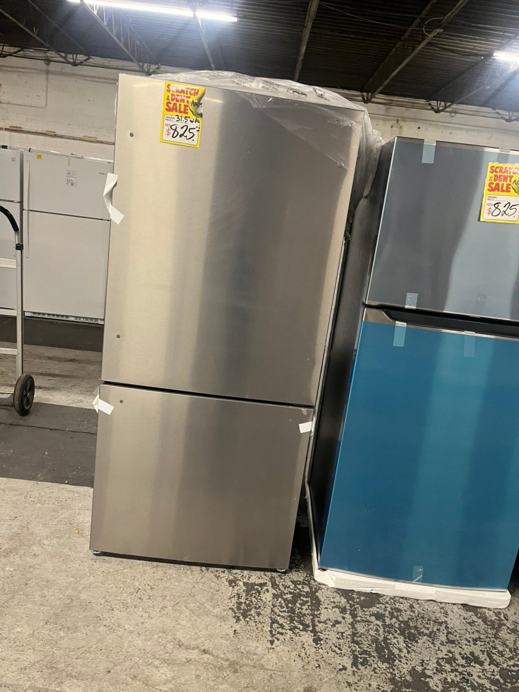 Open box 📦 New S/d 32” Mora 17.2 cu. ft. Counter Depth Bottom Freezer Refrigerator with LED Interior Lighting  #MON17VB2