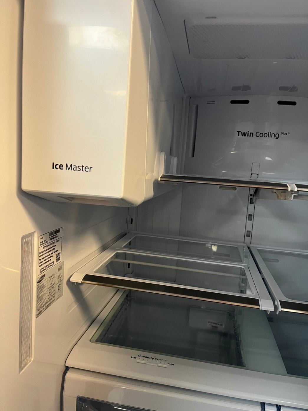 =•Samsung 33” wide 4-doors French door Refrigerator 33w x 69h 30”1/2depth. /stainless steel w/ ice water dispenser 33" #RFSMG338L
