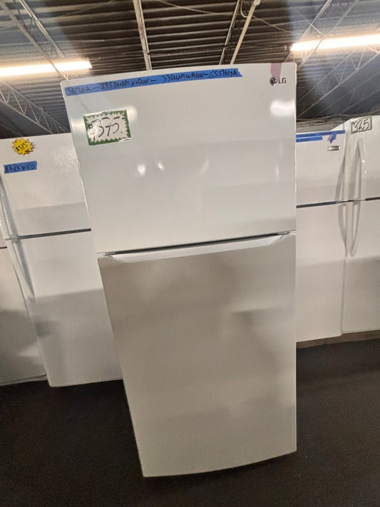 >30” LG top freezer refrigerator 18cu.ft. White -used -refurbished 30" item number #RPAM2B