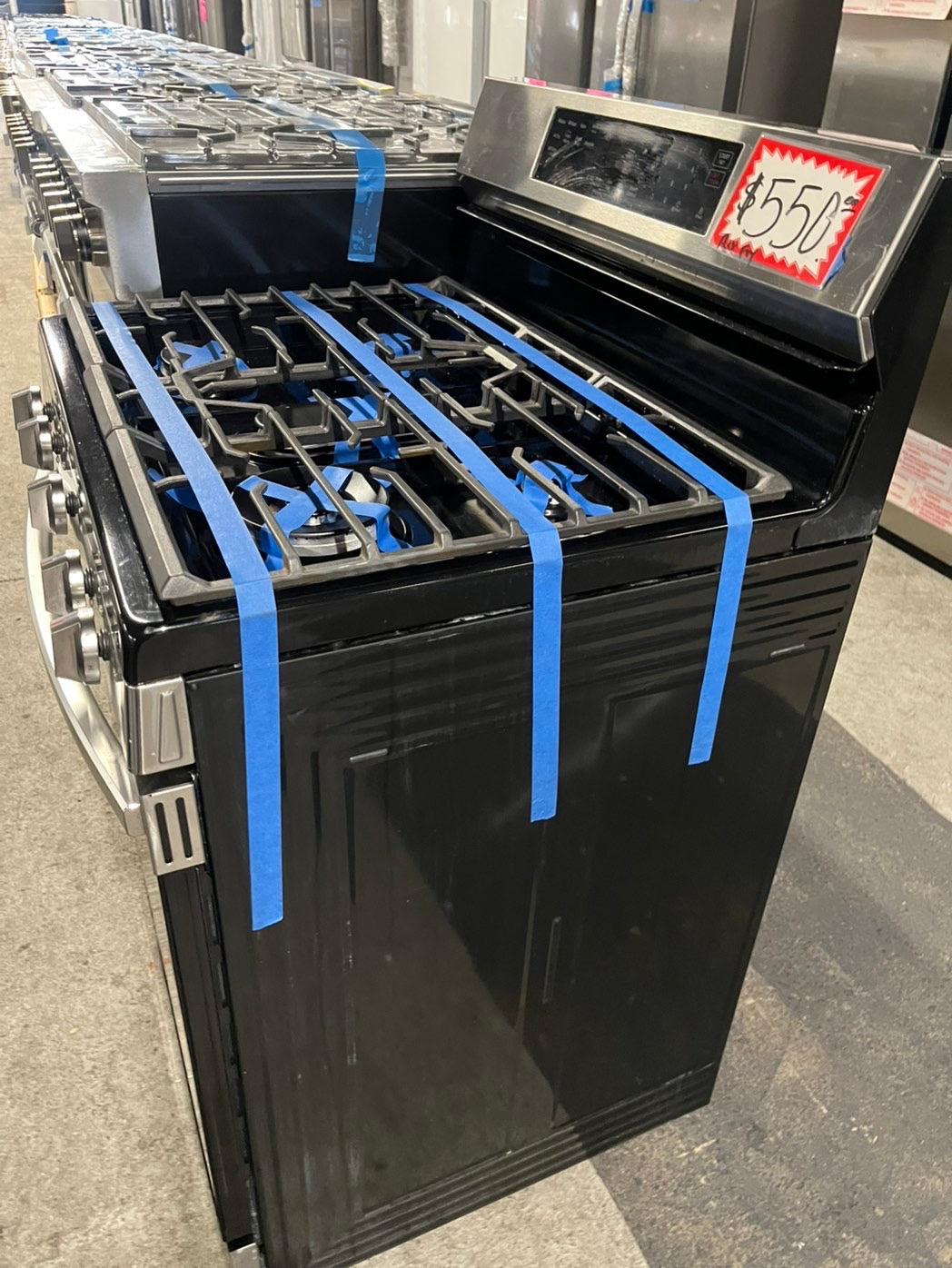 =Samsung Air fry Bake Roast keep warm gas stove 5 burner bake broil i/lo in black & silver -used-Refurbished 30” #GSTVA24B