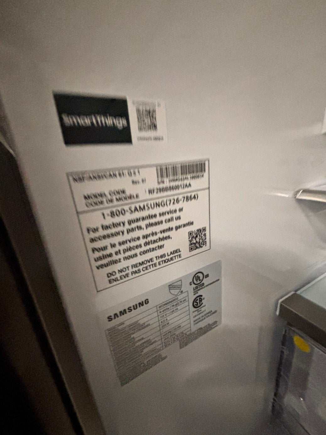 >Bespoke 4-Door French Door Smart Refrigerator, White (29 cu. ft.) Custom Bespoke 4-Door French Door Smart Refrigerator in White Glass features a Dual Ice Maker and Beverage Center with water
#RF29G2YB