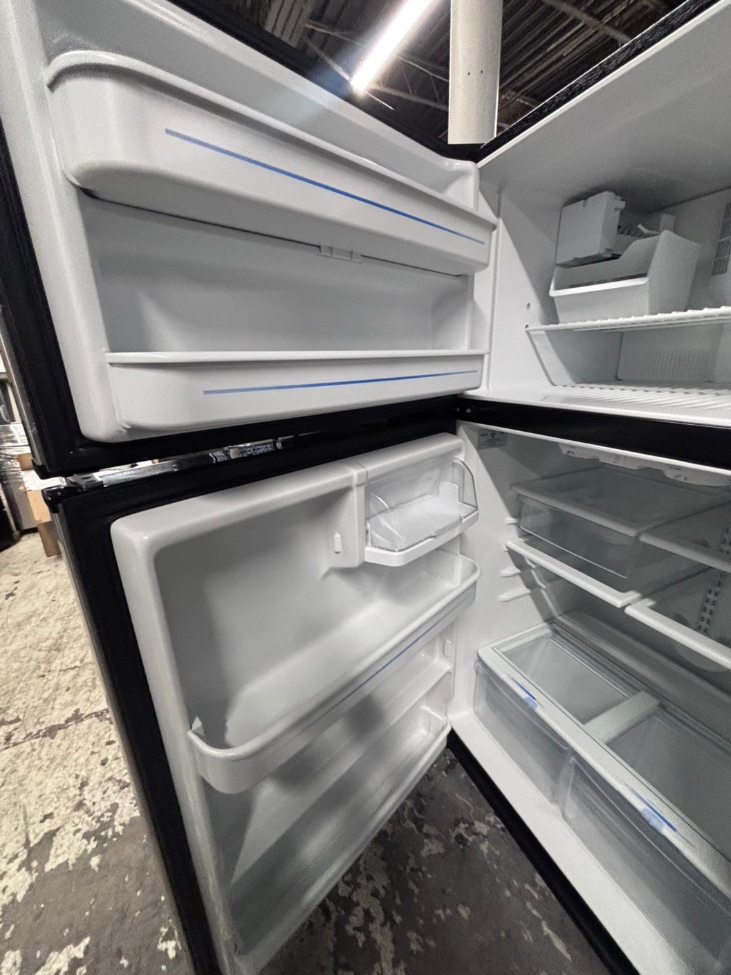 >*GE 33”x 66h Top freezer fridge, stainless steel with ice maker inside used-refurbished #RRFG641B