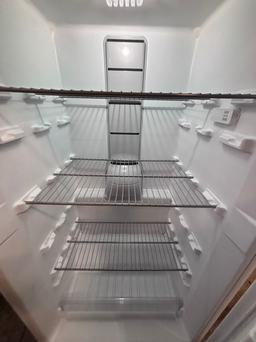 }sale 🎈whirlpool 30”x wide x 60”height x  25”depth up-right freezer white 16cu.ft Refurbished-used #RFBQ5XBB