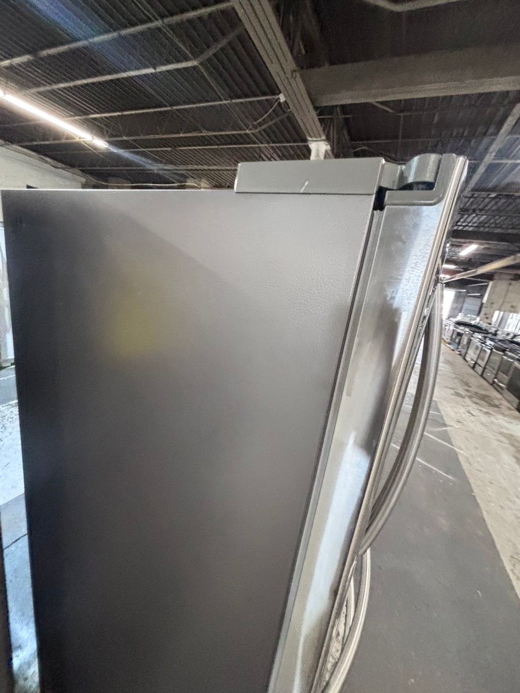 >*Samsung 4-doors French door Refrigerator 33w x 69h stainless steel w/ ice water dispenser 33" #RL7Q33QB