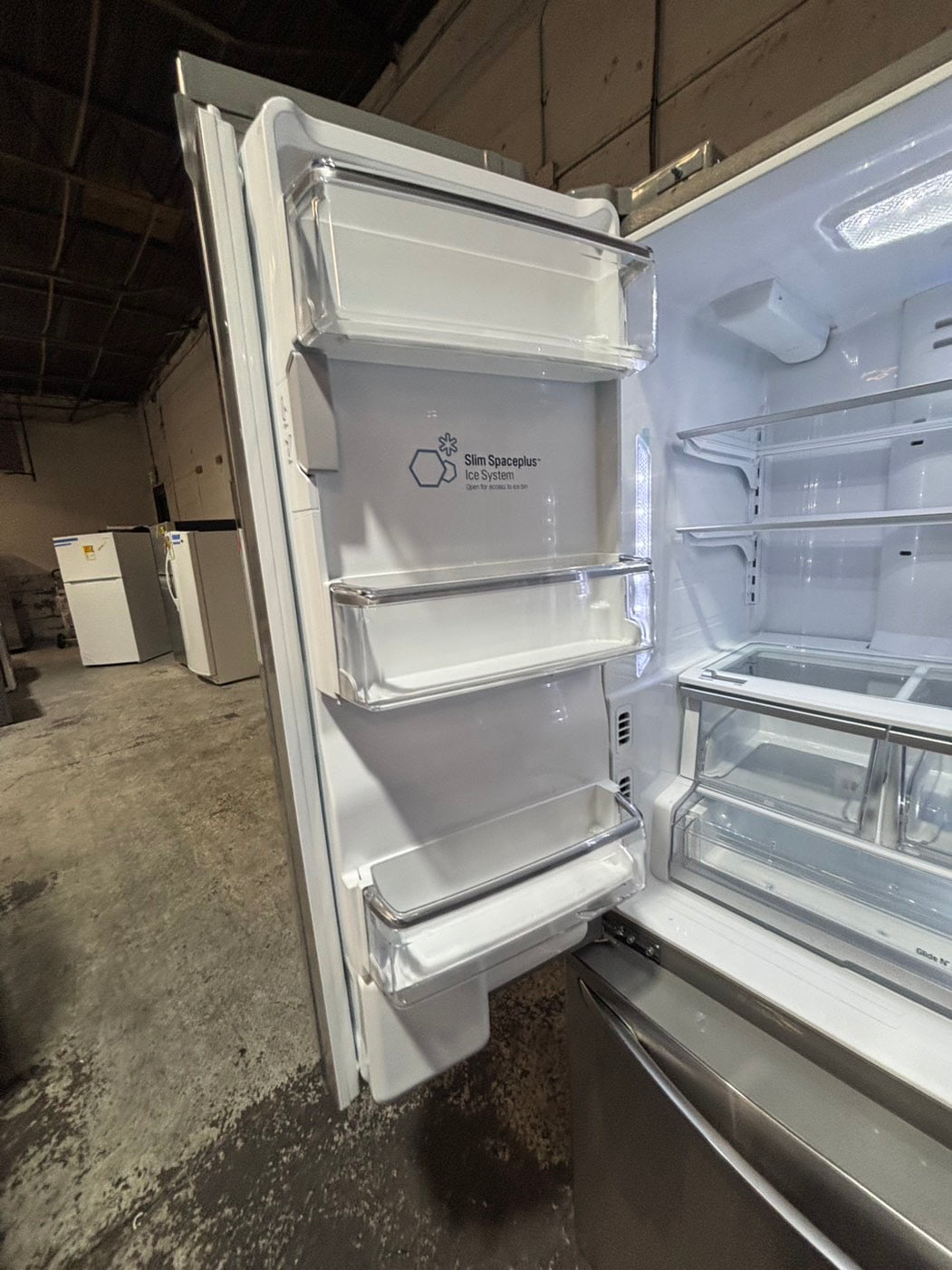 >>36” x69h 24”depth LG  French door Refrigerator counter depth stainless steel w/ ice water dispenser great condition 36" used-refurbished #KVVS24B