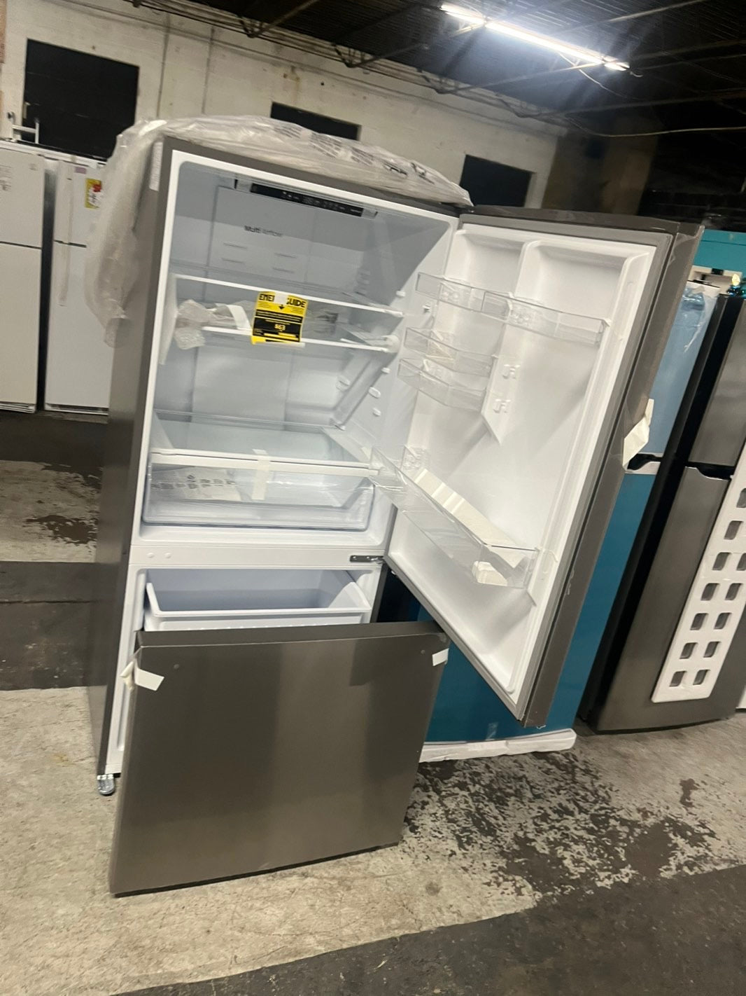Open box 📦 New S/d 32” Mora 17.2 cu. ft. Counter Depth Bottom Freezer Refrigerator with LED Interior Lighting  #MON17VB2
