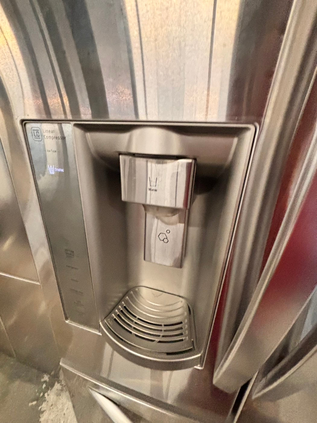 >LG French door Refrigerator stainless steel w/ ice water dispenser 33" #RF26FQB