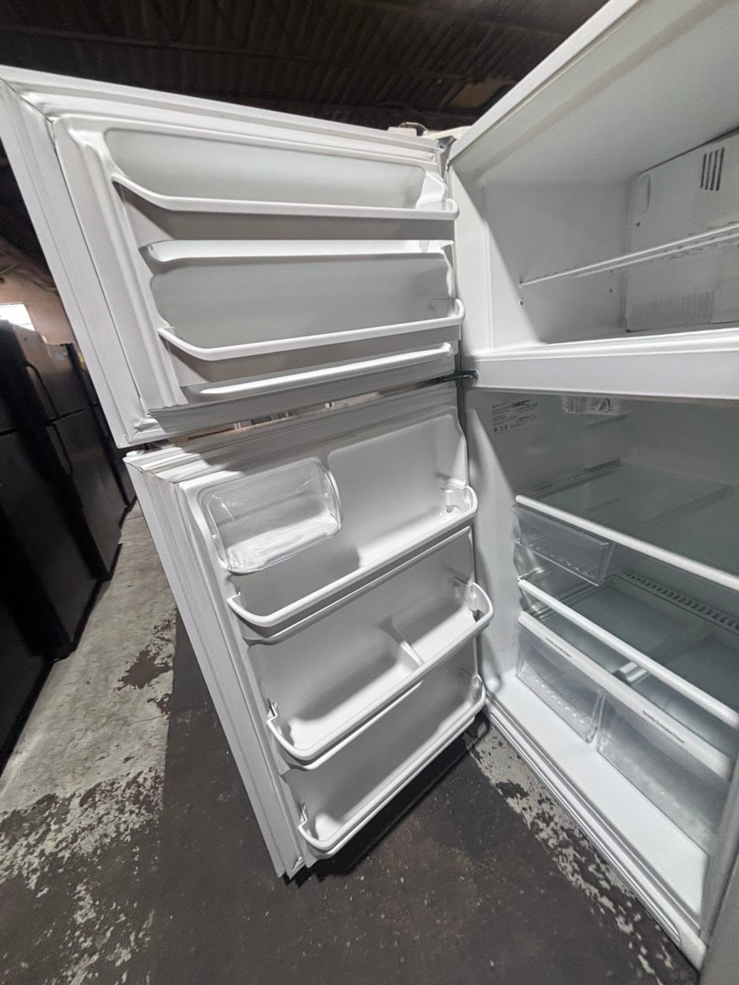 >>Kenmore 30”18cu.ft -top freezer refrigerator white  color              -used refurbished 30” #F3KXW6B
