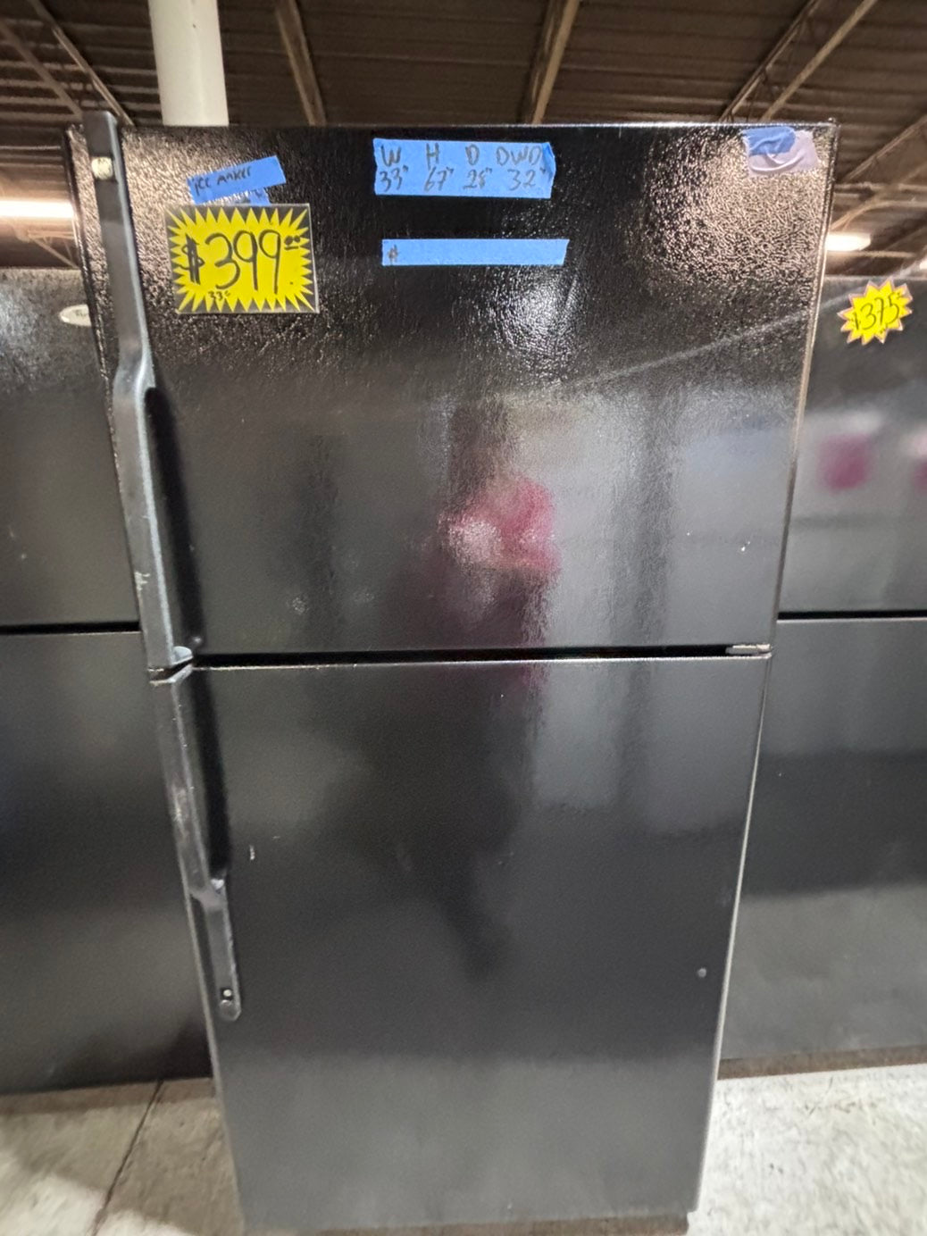 >>GE  33” Top freezer fridge   With ice maker inside ,black  used-refurbished #RG37QB