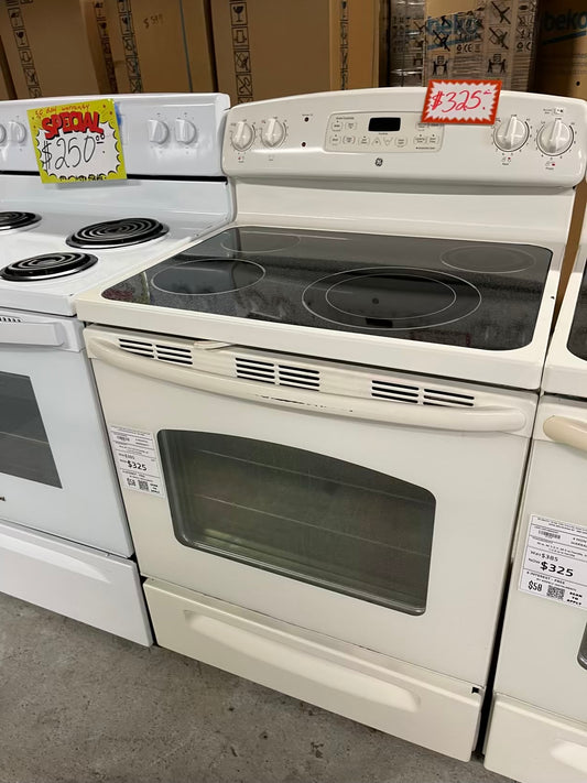 GE electric range 220v 4 burner bake broil hi/lo self clean in off white Refurbished 30" #ER184GB
