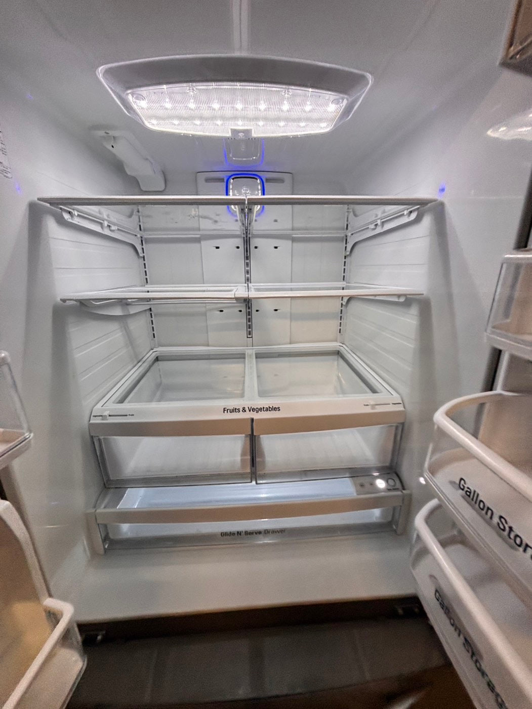 >LG French door Refrigerator stainless steel w/ ice water dispenser 33" #RF26FQB