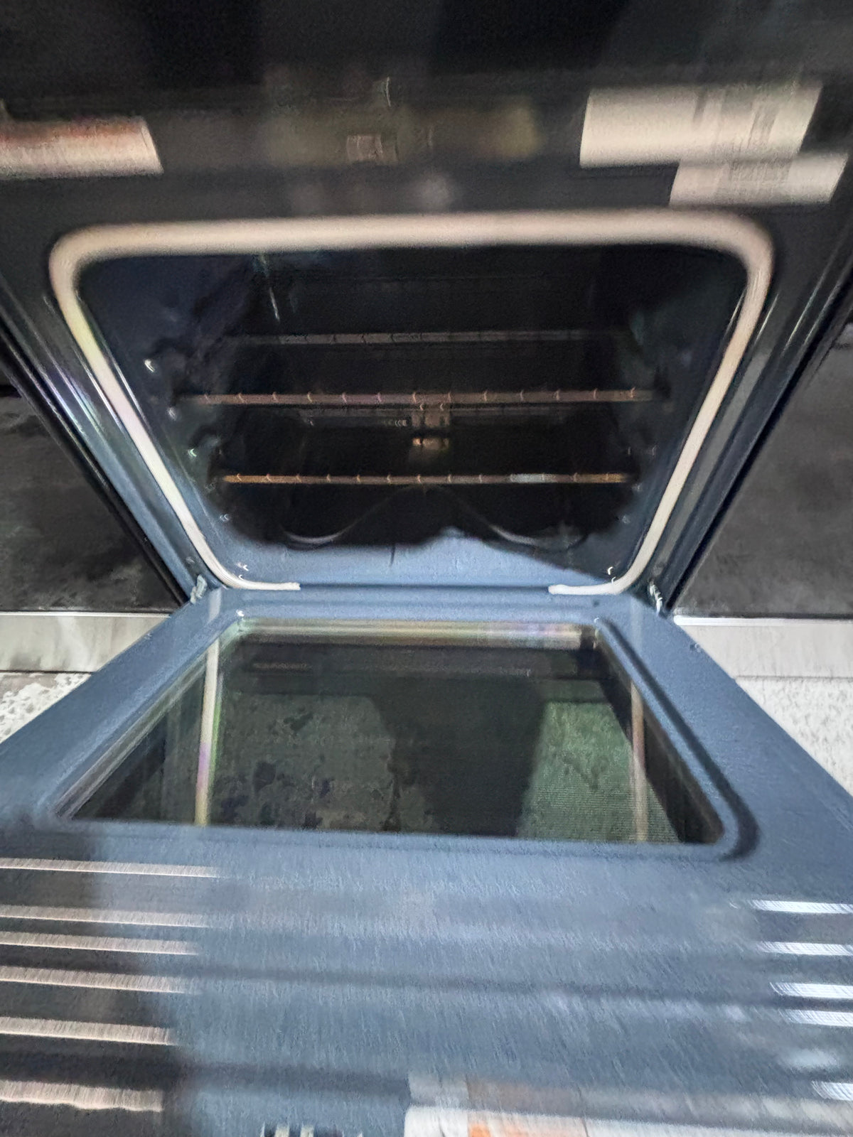 }Whirlpool slide-in coil top electric 220v range 5 burner warm zone bake broil self clean in stainless steel 30" used-Refurbished #WE1R27B