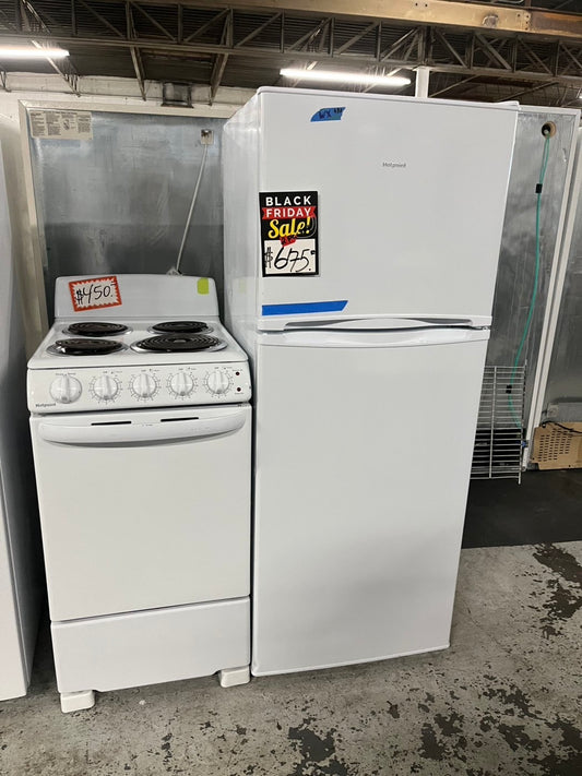 *🔥black Friday sale ‼️package deal 2Pcs set Ge 23”  Top freezer fridge & Hotpoint electric coils top electric stove white 20” #RFECL1B