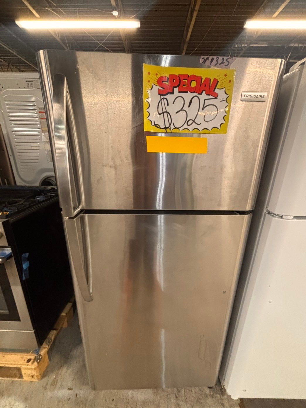 >*SALE🔥🔥frigidaire 30”18cu.ft -top freezer refrigerator working 💯 stainless steel color -used refurbished 30”  #TB4RYCB