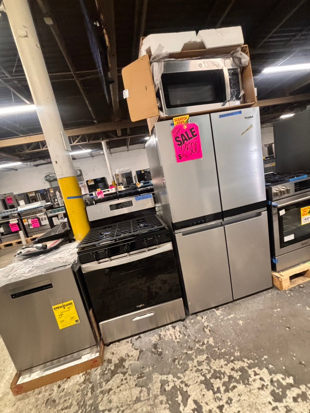 >Special 🎈4pc. Mix & match  Combo new open box costumer return -counter depth french door refrigerator whirlpool 36” w/ice maker inside gas range whirlpool five burners ,new open box over the range microwave GE & new open box dishwasher beko #RFWQ63PC