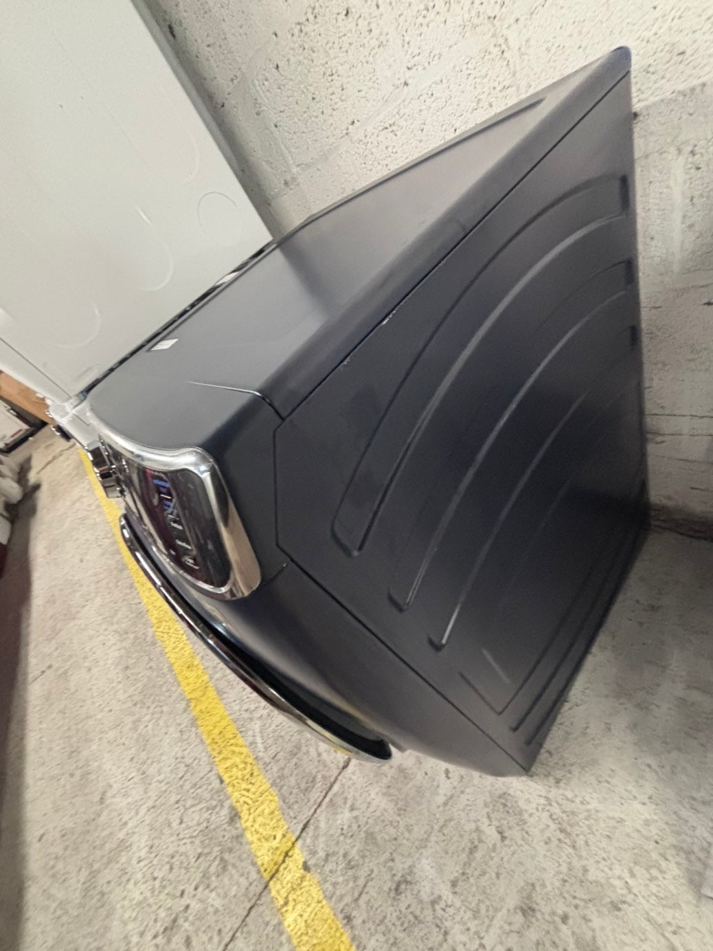 >>GE ENERGY STAR 4.8 Cu. Ft. Capacity Smart Front Load Washer with UltraFresh Vent System with OdorBlock and Saniti great condition 28”stackable or side by side  used-refurbished  #FWRA46B