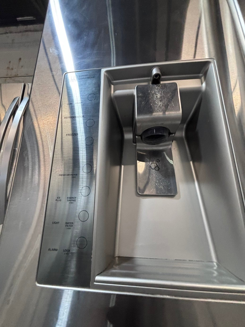 >>special price 💥LG  French door Refrigerator counter depth stainless steel w/ ice water dispenser great condition 36" used-refurbished #KVVF14B