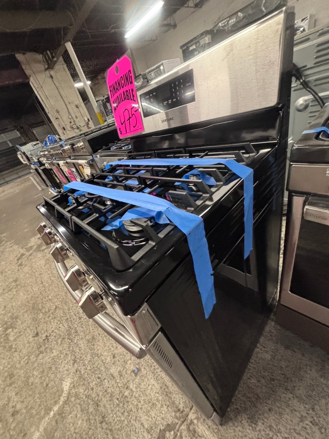 >Samsung Convection oven gas stove 5 burner bake broil i/lo in black & silver -used-Refurbished 30” #GRP55B