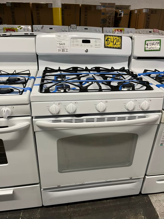 GE Gas range 5 burner bake broil hi/lo self clean in white Refurbished 30" #GR2165B
