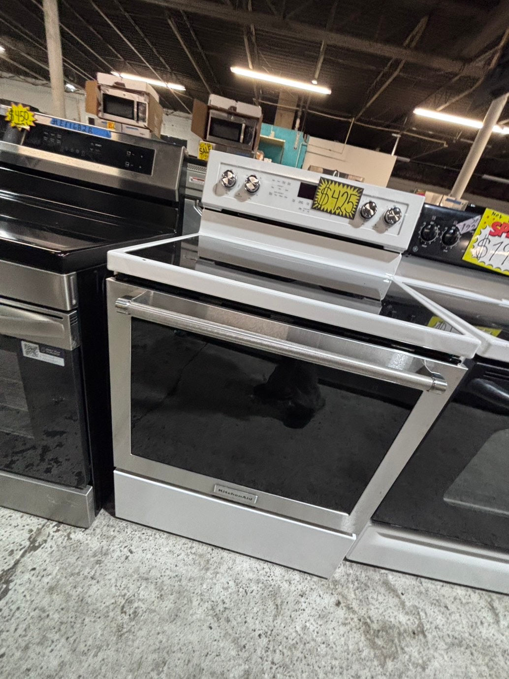 >*kitchen Aid electric 220v glass top range bake Broil roast self clean white color  30" Refurbished #EKAT23B