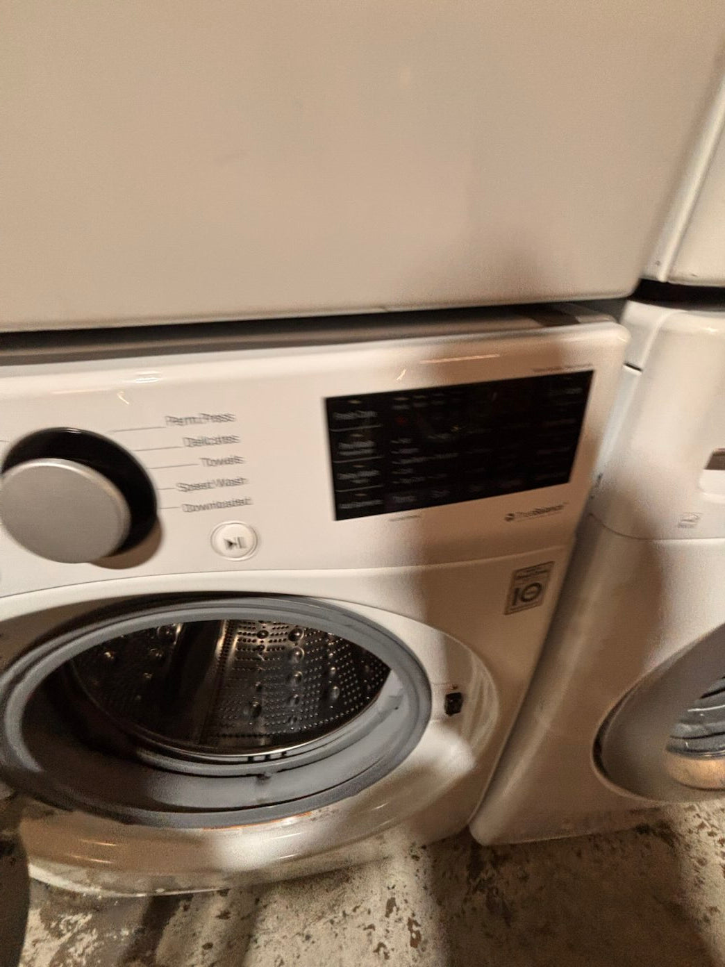 }}LG electric washer large capacity& dryer steam set front load stackable or side by side white  27” in used-Refurbished working 💯  with warranty #SFB54PET