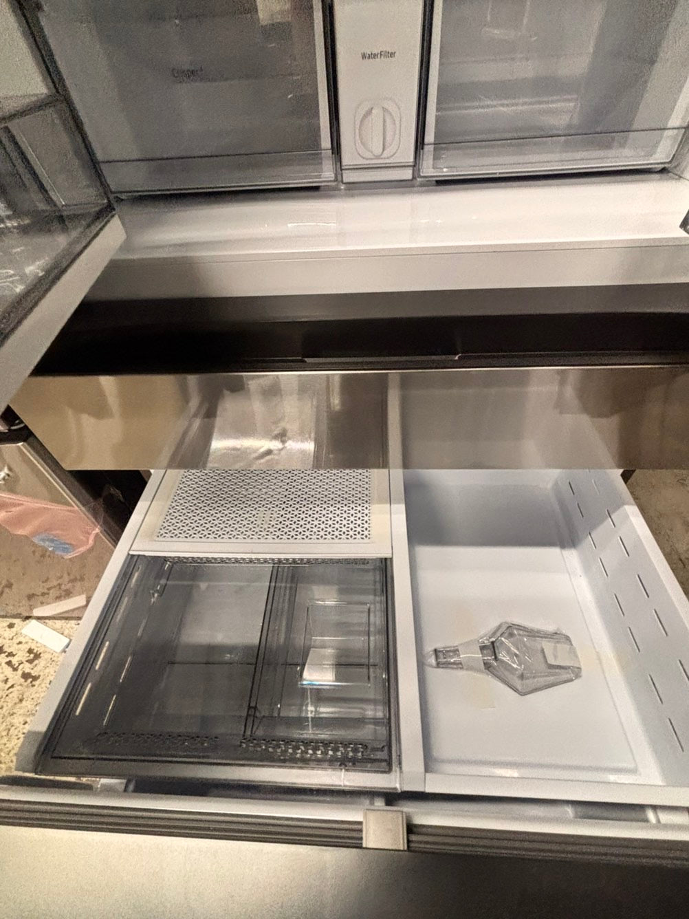 >special🎈New open box (costumer return ) Samsung - Bespoke 29 cu. ft. Full size  4-Door French Door Refrigerator with AI Family Hub+ - Charcoal Glass  & Black/Charcoal #RFFH2241B