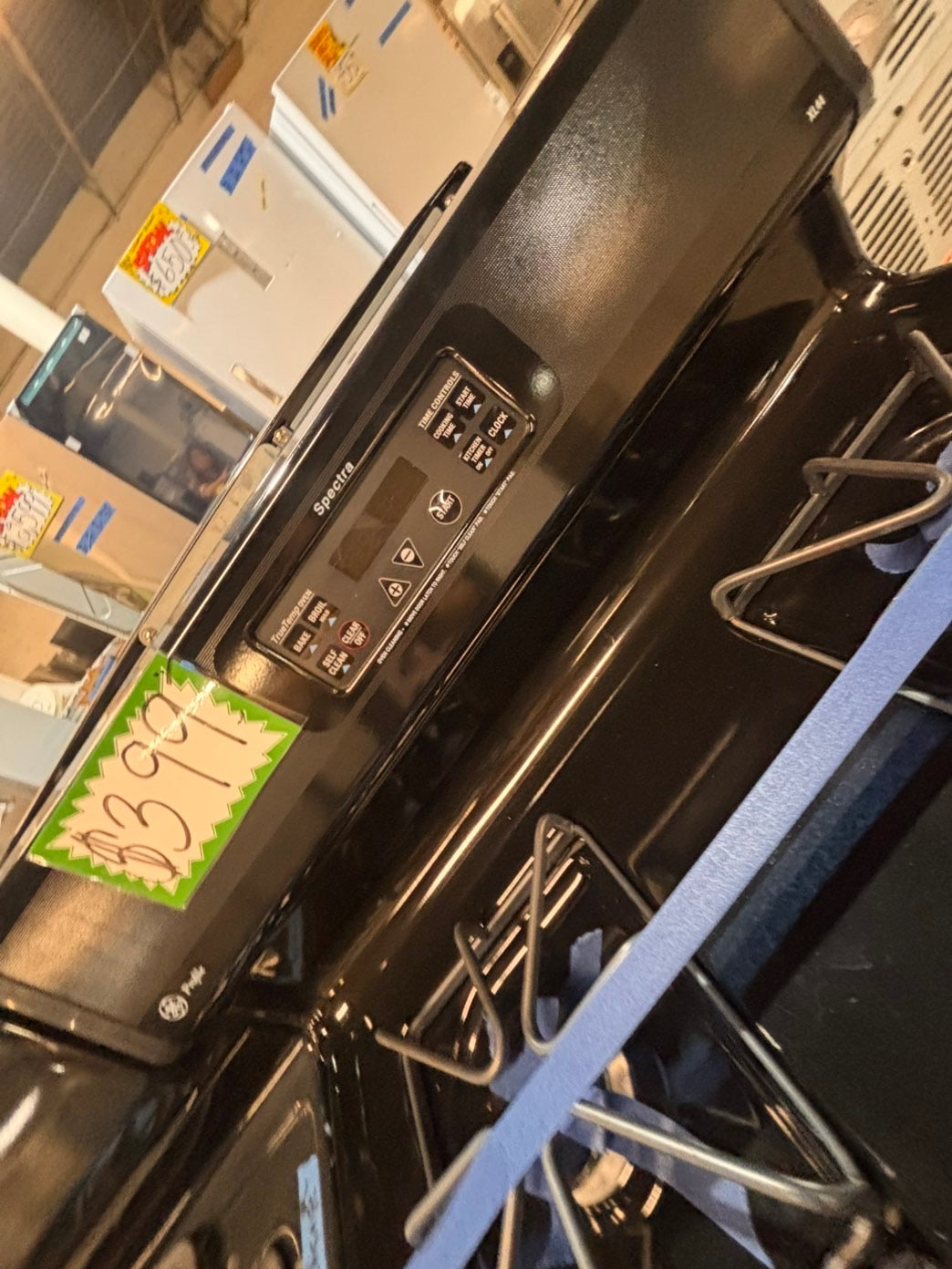 >*GE  gas range 4 burner bake broil Hi/Lo self clean in black used-Refurbished 30” #G9WBYB