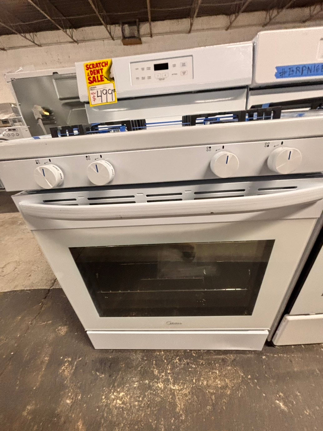 >new open box Midea 4 burner gas stove  in white color ,bake broil steam clean 30” #ER77TT