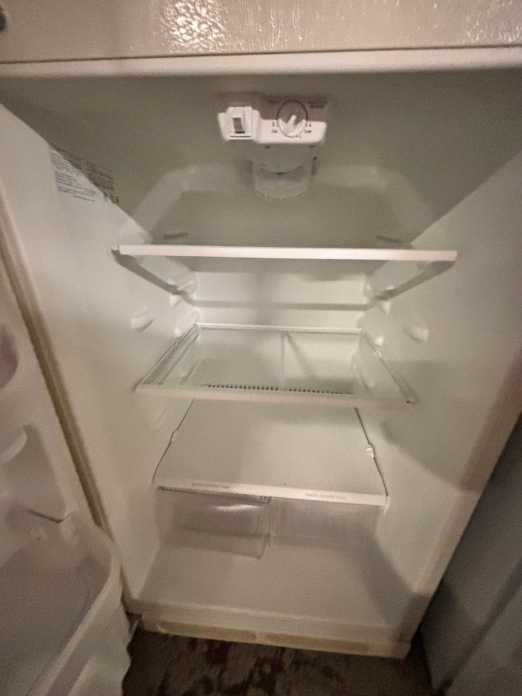 >sale🎈frigidaire 29” 17cu.ft -top freezer refrigerator off white color   -used refurbished 30” #TY22RB