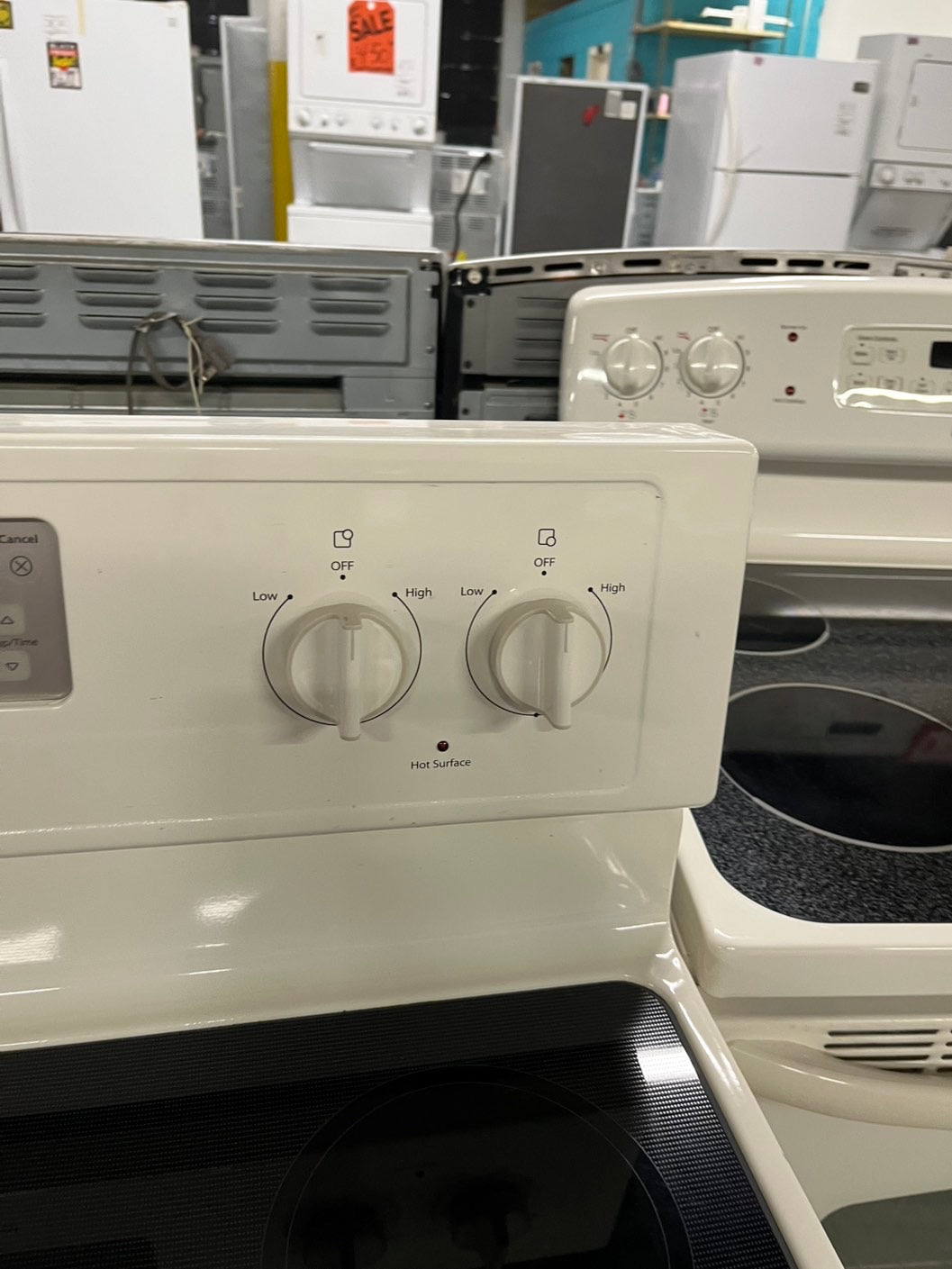 - Whirlpool electric range 4 burner bake broil frozen bake in Self clean off white  30” #ELWP4B