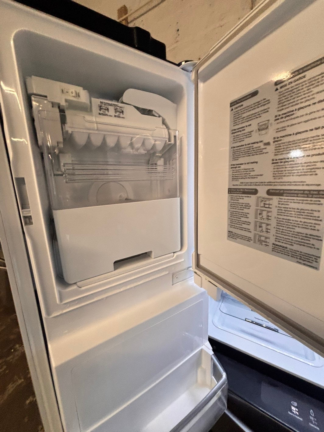 >🎈Used | Refurbished LG 36” French door refrigerator black stainless steel with ice maker & water dispenser —-stock number #RF297941B