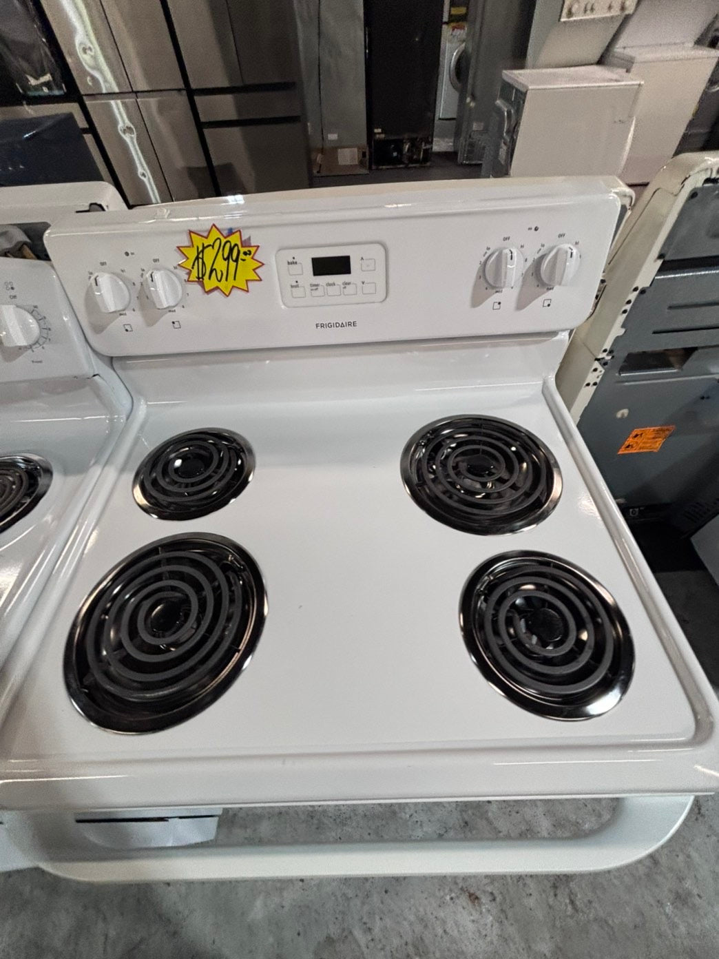 >*frigidaire white  electric coil top range coil 220v bake /Broil 4 burner used-Refurbished  great condition 30" #ESTP55B