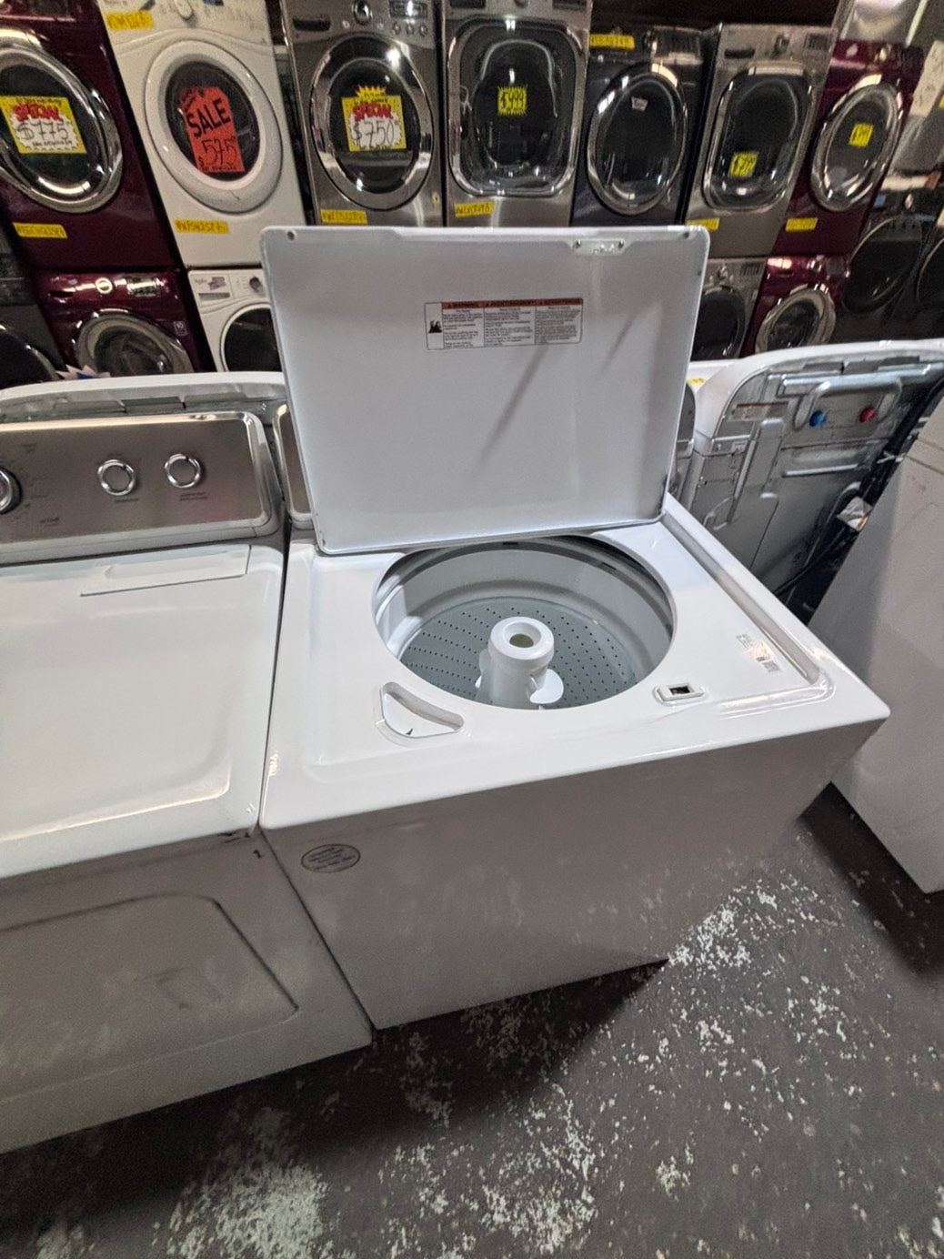 >*Maytag top load washing machine with agitator  & GAS dryer set 27” in #WD975BB used-Refurbished