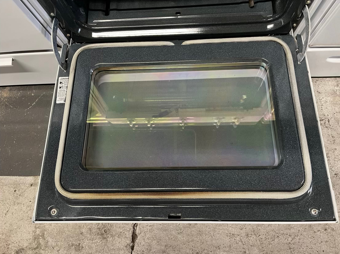 GE Gas range 5 burner bake broil hi/lo self clean in white Refurbished 30" #GR2165B