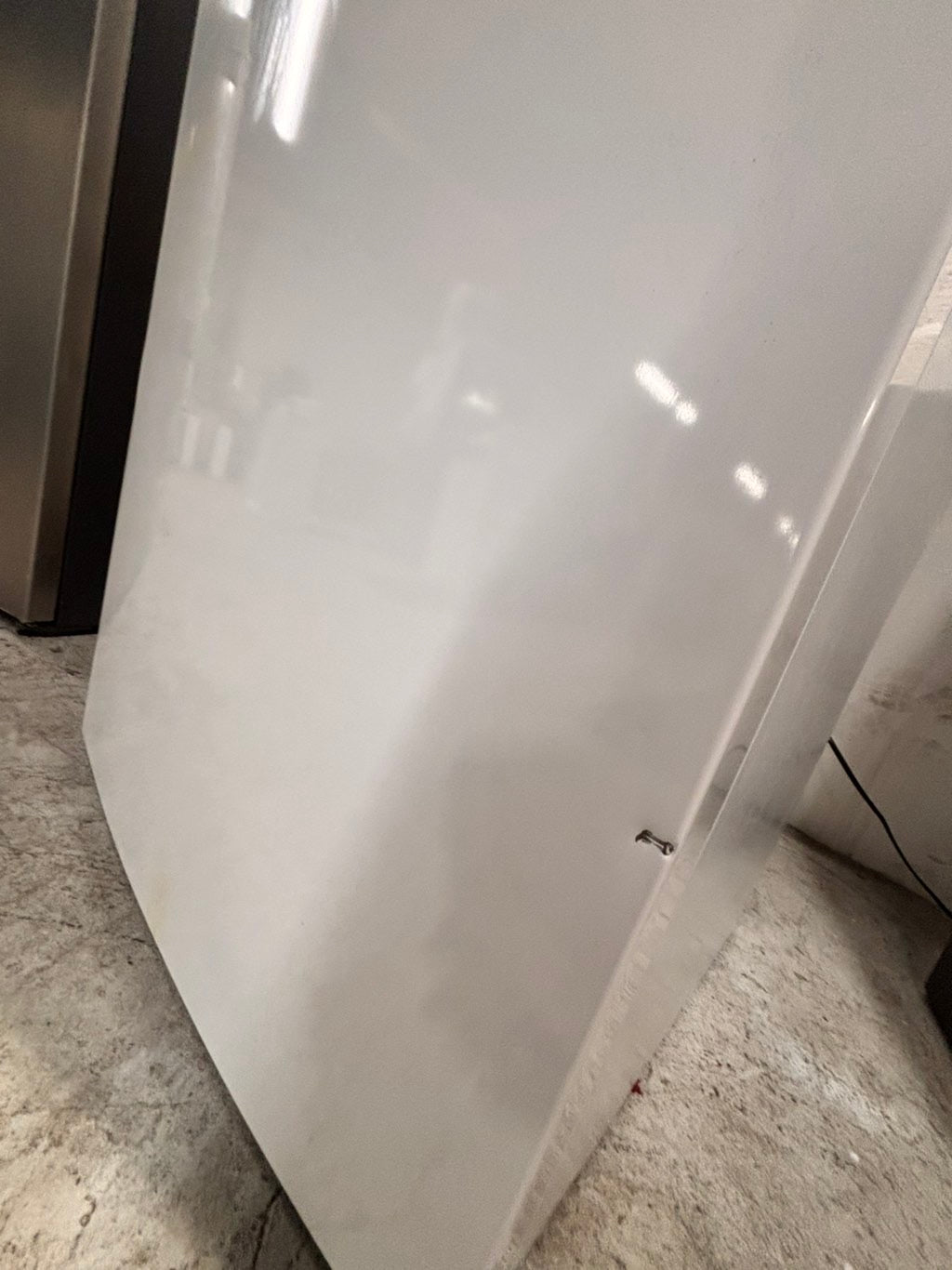 >Open box 📦 New S/d -Frigidaire
30” in. Top Freezer Refrigerator in white color  #RFW99B