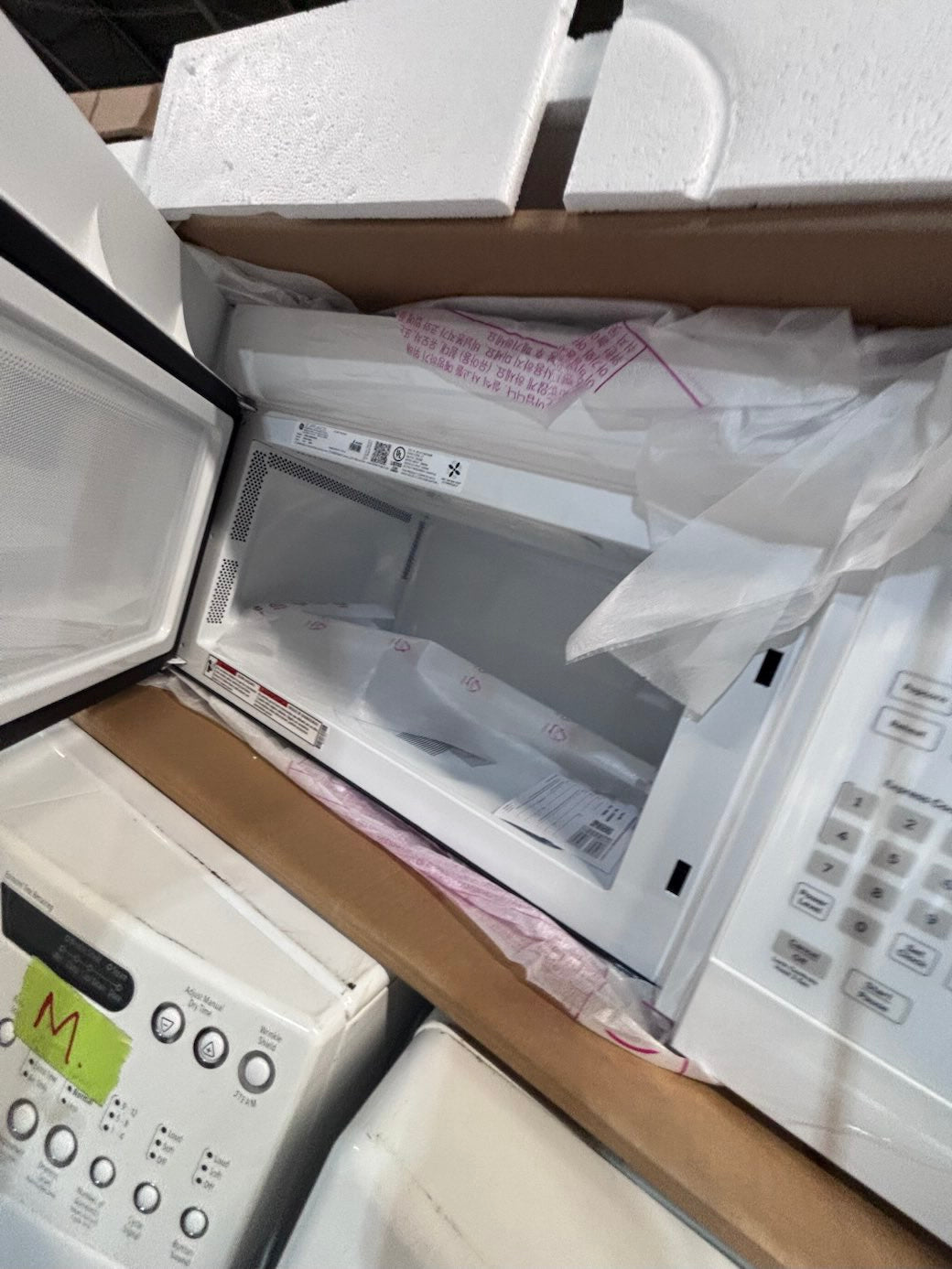 >*new open box 📦 GE white over the range microwave with fan #EGS67ZB