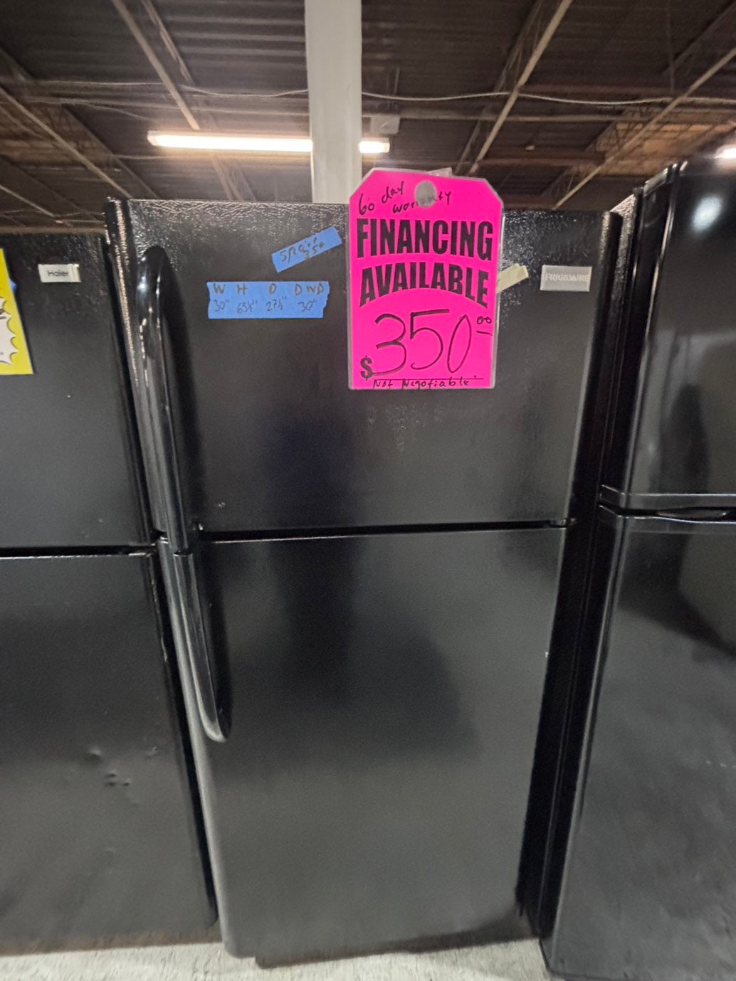 >*special 🔥frigidaire 30”x 66”heigth x 29depth 18cu.ft -top freezer refrigerator black color              -used refurbished 30” #TFB996B
