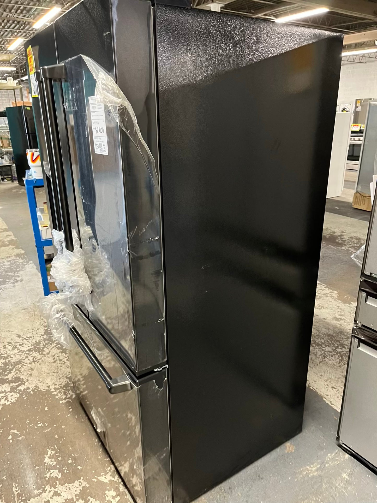 OPEN BOX 📦 | SCRATCH & DENT - ZLINE 36 in. 28.9 cu. ft. Standard-Depth French Door External Water Dispenser Refrigerator with Dual Ice Maker in Fingerprint-Resistant Black Stainless Steel #RF842FB