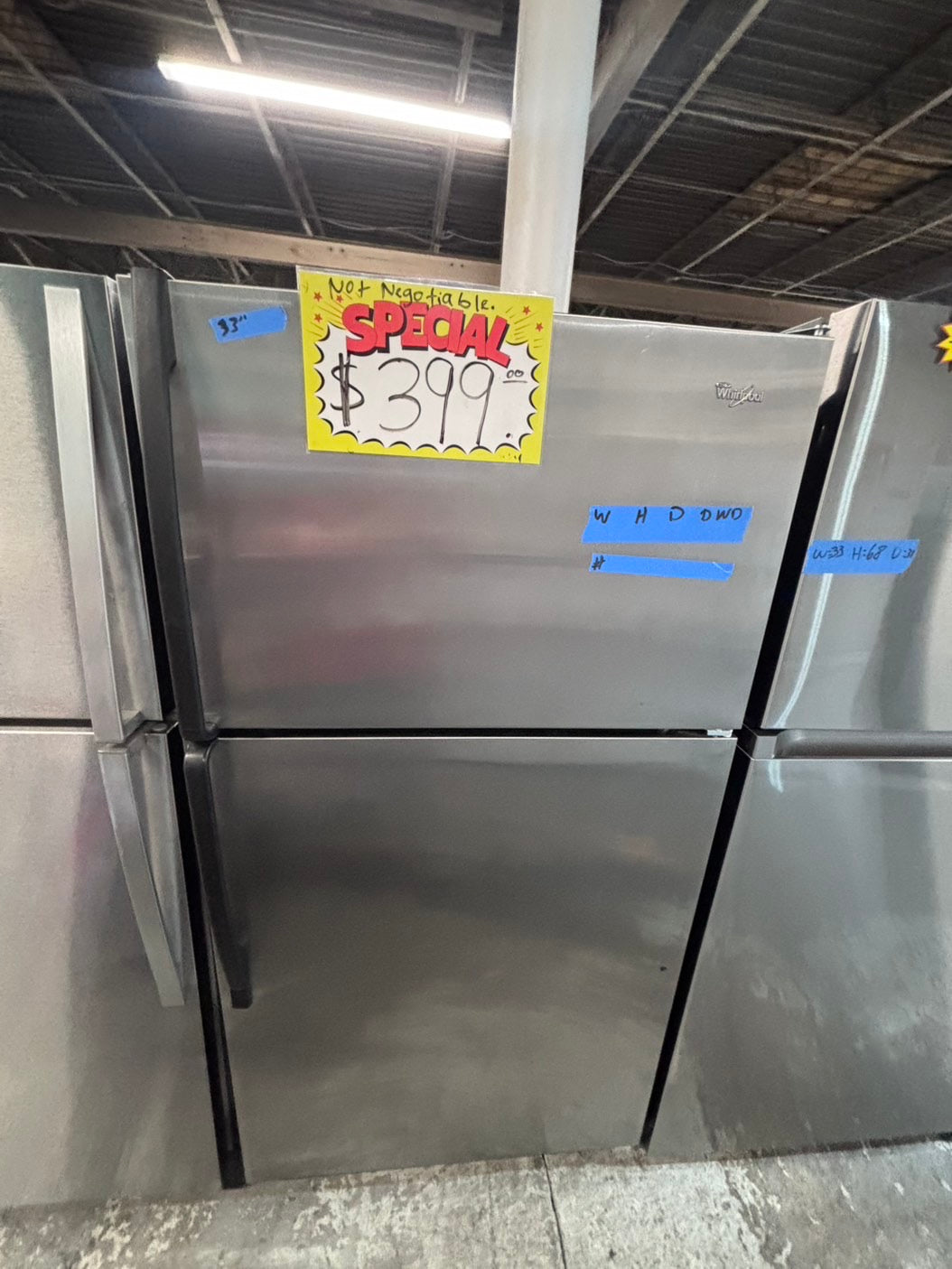 >>whirlpool 33” Top freezer fridge  with ice maker inside , black used-refurbished #RFB33B